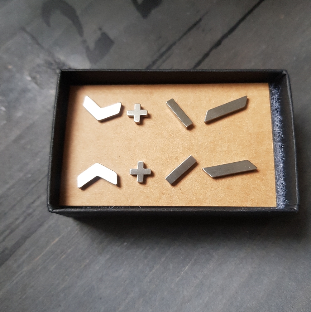 4 Pairs of Geometric Stud Earrings
